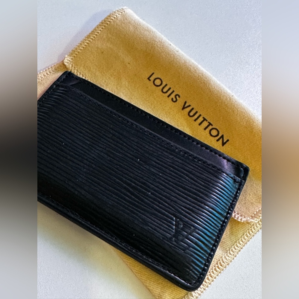 Louis Vuitton Epi Card Holder